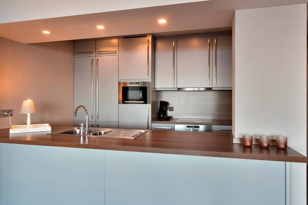 Montezuma Luxe Studio Met Frontaal Zeezicht Zonder Aparte Slaapkamer Oostende Exterior foto